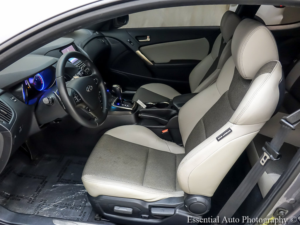 Used 2014 Hyundai Genesis 2.0T RWD image 9