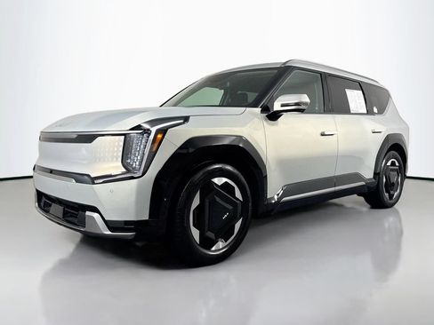Used 2024 Kia EV9 Land AWD/4WD image 46