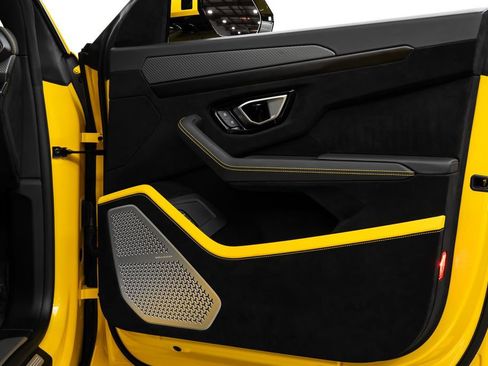 Used 2023 Lamborghini Urus Performante image 31