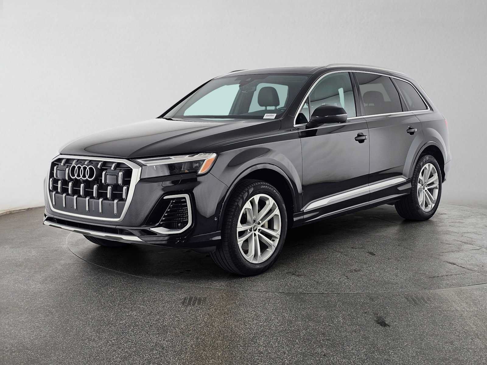 Used 2025 Audi Q7 3.0T Premium Plus AWD/4WD image 7