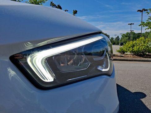 Used 2023 Mercedes-Benz CLA 250 4MATIC image 9