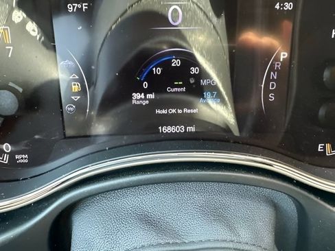 Used 2015 Jeep Grand Cherokee Overland AWD/4WD image 21