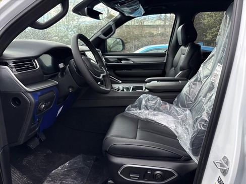 New 2026 Jeep Grand Wagoneer Limited image 15