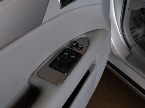 Used 2007 Toyota Avalon XL FWD image 35