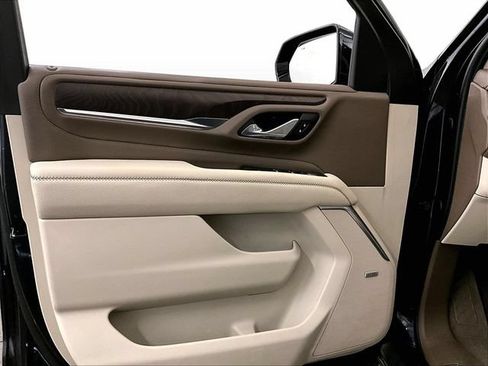 Used 2021 GMC Yukon Denali w/ Denali Ultimate Package AWD/4WD image 23