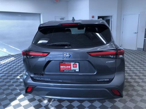 Used 2021 Toyota Highlander Limited image 13