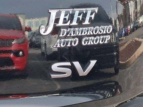 Used 2024 Nissan Rogue SV image 36