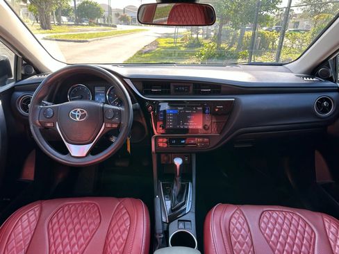 Used 2017 Toyota Corolla SE image 15