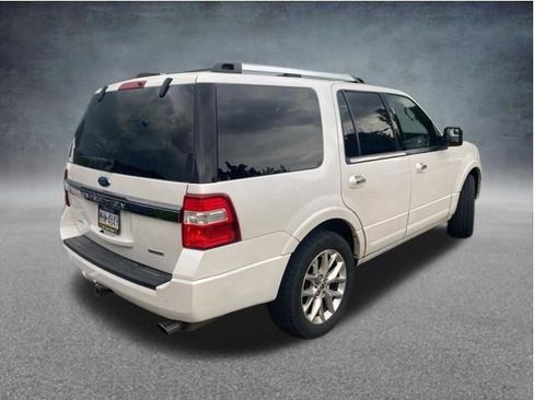 Used 2017 Ford Expedition Limited AWD/4WD image 3