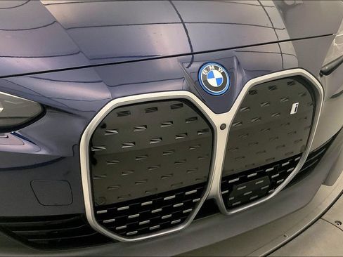 Certified 2023 BMW i4 eDrive35 RWD image 29