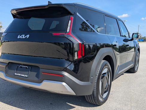 Certified 2026 Kia EV9 Wind image 5