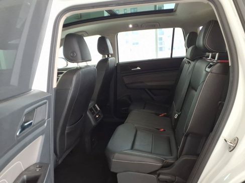 Used 2023 Volkswagen Atlas SEL AWD/4WD image 13
