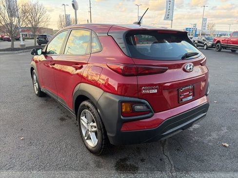 Used 2021 Hyundai Kona SE image 4