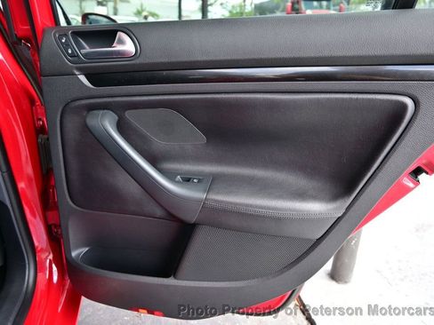 Used 2011 Volkswagen Jetta TDI image 41