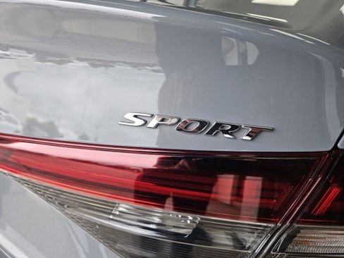 Used 2025 Honda Civic Sport image 30