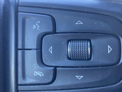 Used 2023 GMC Sierra 1500 AT4 w/ Technology Package image 23