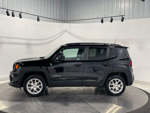 Used 2021 Jeep Renegade Latitude w/ Luxury Group I AWD/4WD image 14