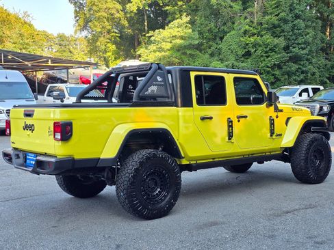Used 2023 Jeep Gladiator Sport AWD/4WD image 7