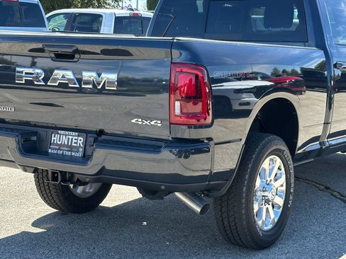 New 2026 RAM 2500 Laramie w/ Sport Appearance Package AWD/4WD image 8