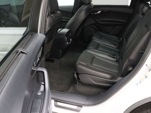 Used 2017 Audi Q7 3.0T Prestige w/ Prestige Package AWD/4WD image 31