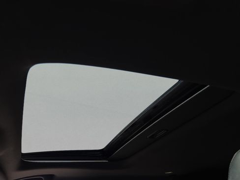 Used 2016 Jeep Grand Cherokee Limited image 10