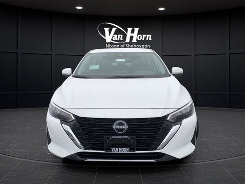 New 2025 Nissan Sentra SV image 9