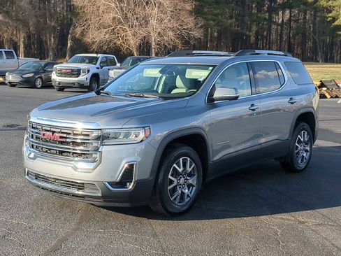 Used 2023 GMC Acadia SLT w/ Preferred Package image 4