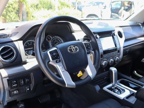 Used 2017 Toyota Tundra SR5 w/ SR5 Upgrade Package RWD image 19