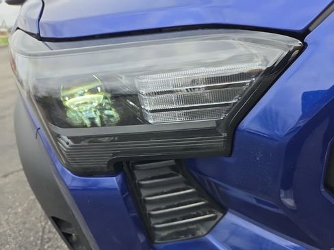 Used 2024 Toyota Tacoma TRD Off-Road image 15