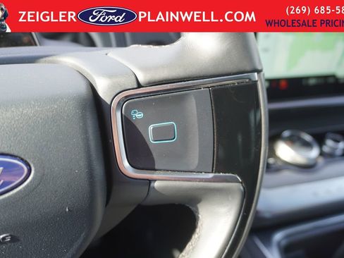 Used 2025 Ford Expedition Max Platinum image 33