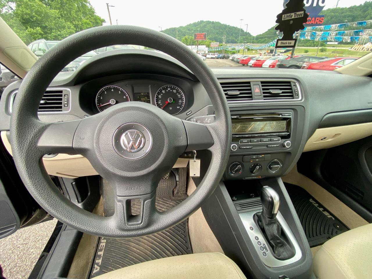 Used 2014 Volkswagen Jetta SE FWD image 19