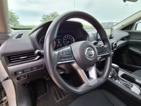 Used 2022 Nissan Sentra S FWD image 10