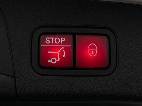 Certified 2026 Mercedes-Benz GLA 250 4MATIC image 6