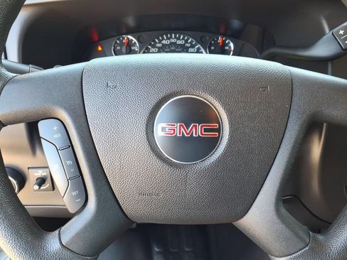 Used 2025 GMC Savana 2500 w/ Driver Convenience Package RWD image 5