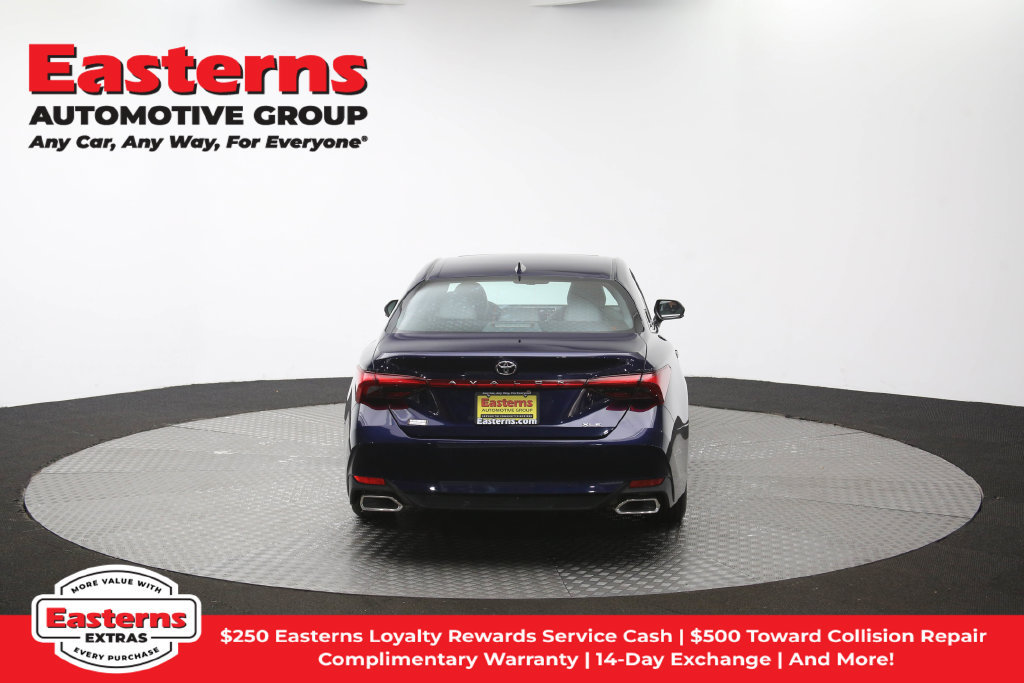 Used 2022 Toyota Avalon XLE w/ Moonroof Package FWD image 39
