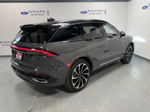 Used 2024 Lincoln Nautilus Black Label image 6