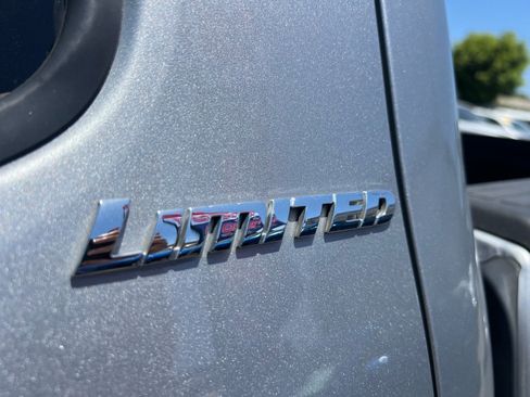 Used 2015 Toyota Tacoma PreRunner w/ Limited Package RWD image 6