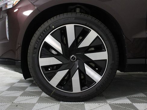 New 2025 Volvo EX90 Ultra image 12