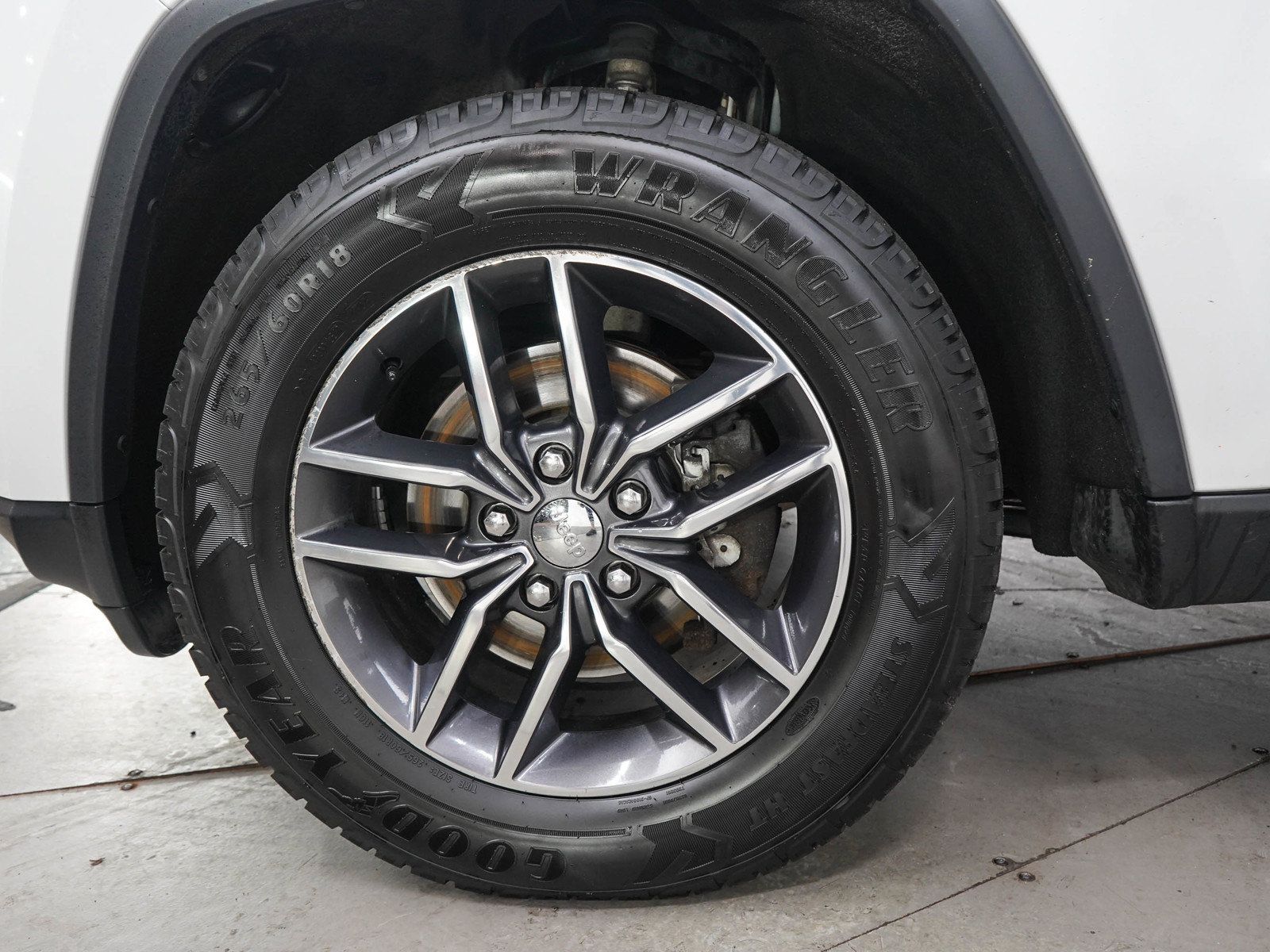 Used 2017 Jeep Grand Cherokee Limited AWD/4WD image 29