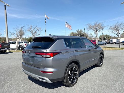 Used 2022 Mitsubishi Outlander SEL Black Edition image 2
