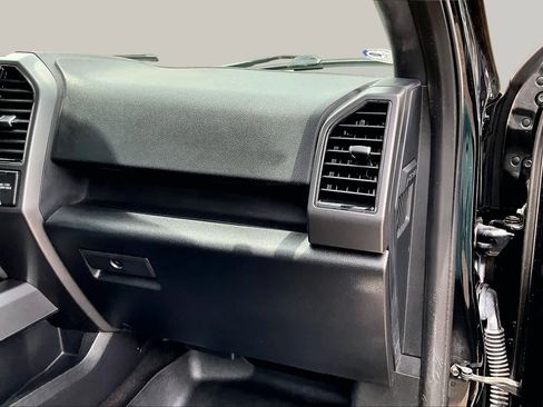 Used 2018 Ford F150 XLT w/ Equipment Group 302A Luxury AWD/4WD image 21