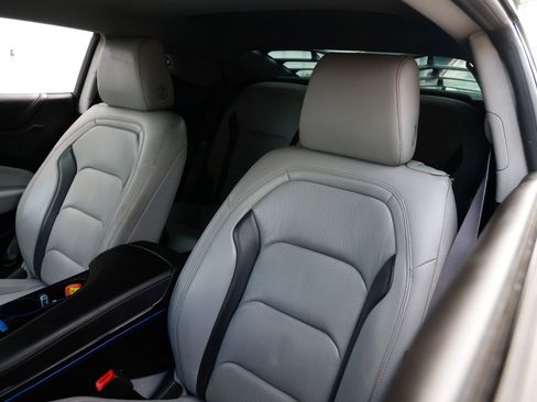 Used 2017 Chevrolet Camaro LT image 9