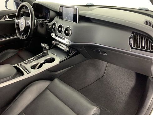 Used 2018 Kia Stinger GT image 25