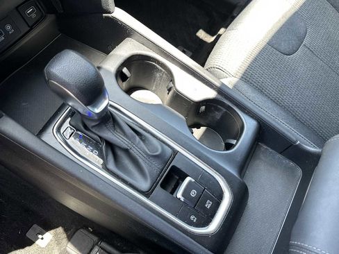 Used 2019 Hyundai Santa Fe SE FWD image 20