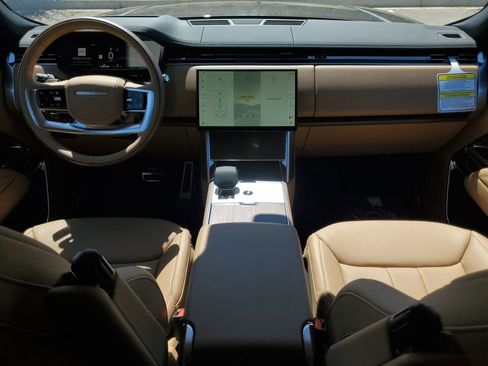 New 2026 Land Rover Range Rover Long Wheelbase SE AWD/4WD image 25