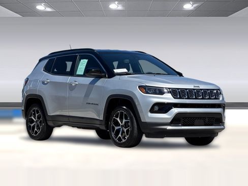 Used 2025 Jeep Compass Limited AWD/4WD image 7