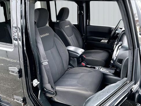 Used 2017 Jeep Wrangler Unlimited Sahara AWD/4WD image 26