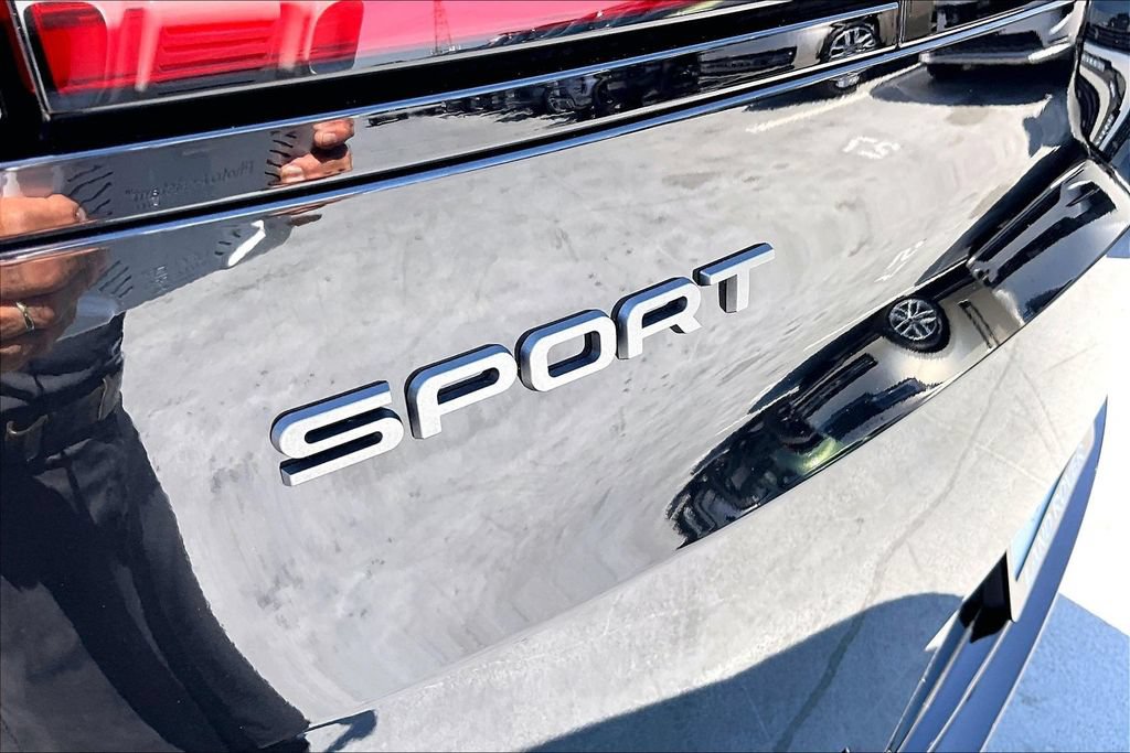 New 2026 Land Rover Range Rover Sport Dynamic SE AWD/4WD image 9