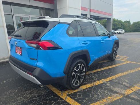 Used 2019 Toyota RAV4 Adventure AWD/4WD image 3