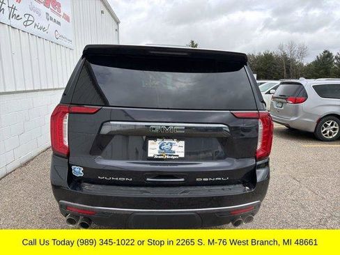 Used 2024 GMC Yukon XL Denali Ultimate w/ LPO, Floor Liner Package AWD/4WD image 8